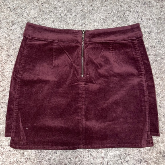 Skirt - Picture 3 of 3